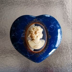 Elegant Ceramic Jewlery Holder